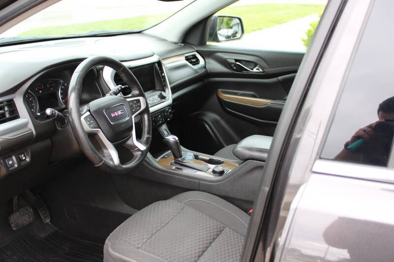 2019 GMC Acadia SLE-2