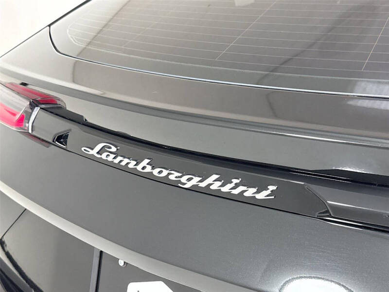 2024 Lamborghini Urus S
