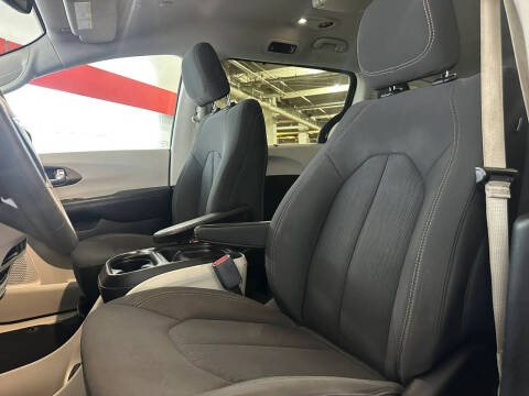 2018 Chrysler Pacifica Touring Plus