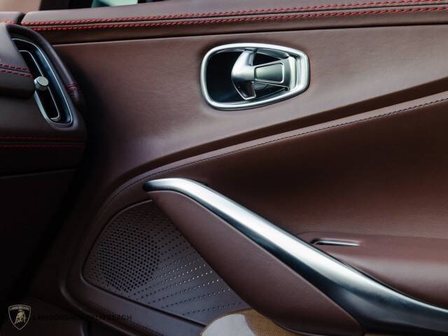 2023 Aston Martin DBX 707