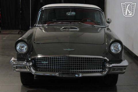 1957 Ford Thunderbird