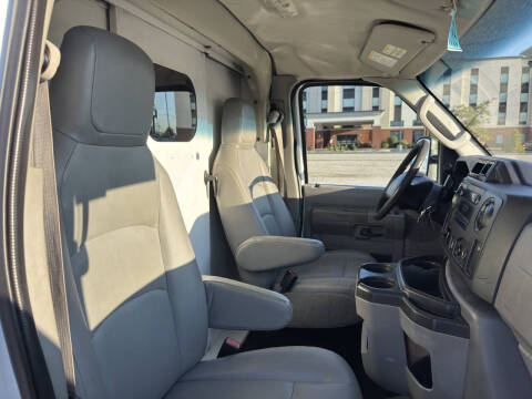 2016 Ford E-Series E-350 SD