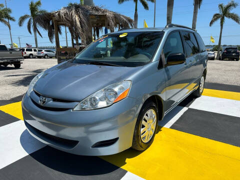 2008 Toyota Sienna for sale at D&S Auto Sales, Inc in Melbourne FL