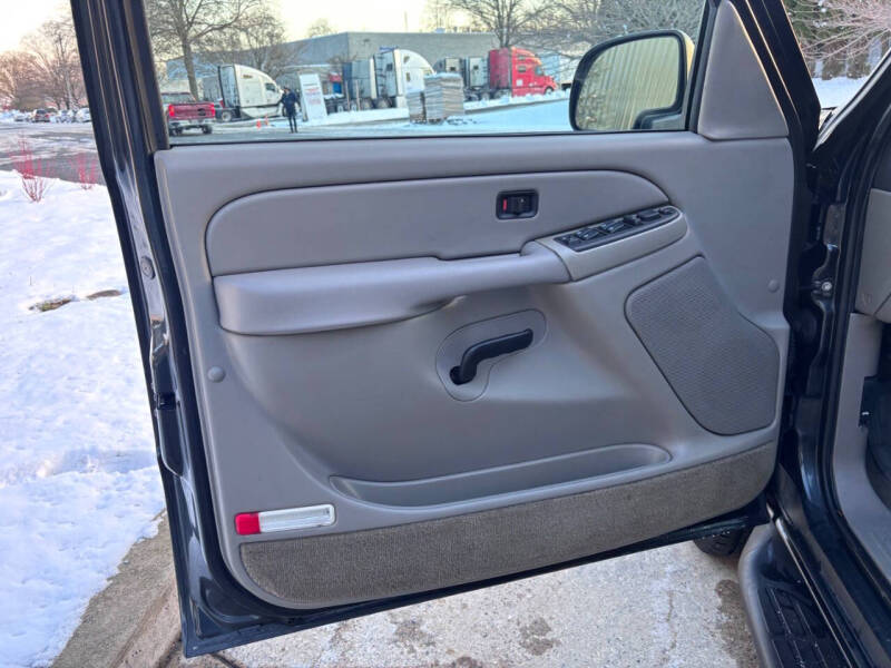 2004 Chevrolet Suburban 1500 LT