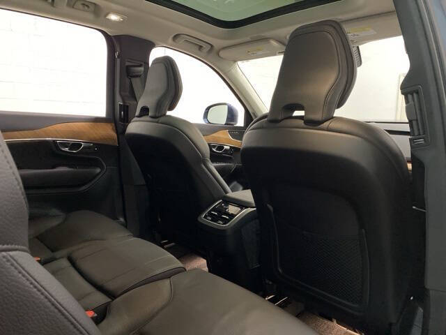 2025 Volvo XC90 B6 Plus Bright Theme 7P
