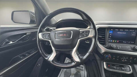 2022 GMC Acadia SLT