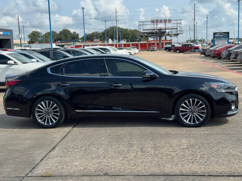 2017 Kia Cadenza Premium