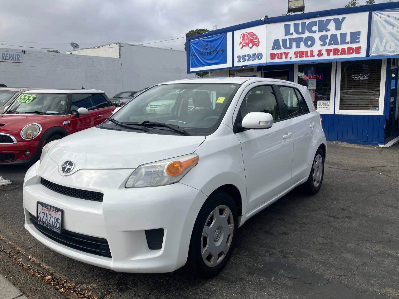 White 2012 Scion xD Base Base 4dr Hatchback 4A 1