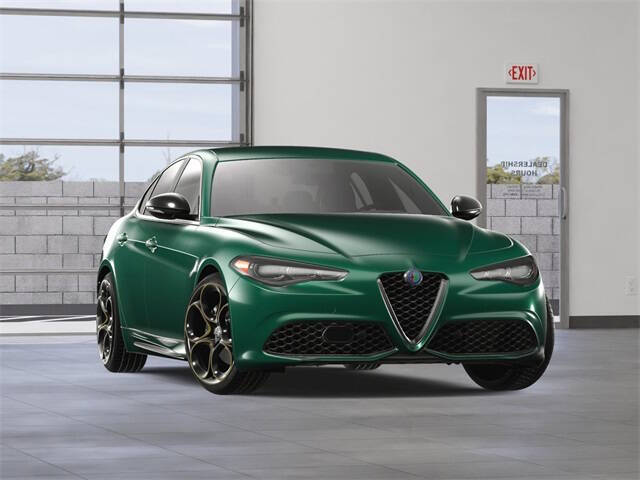 2025 Alfa Romeo Giulia Intensa