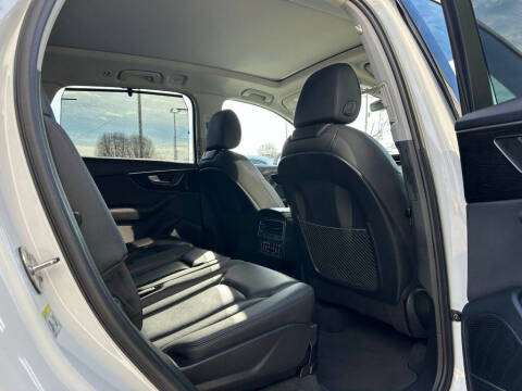 2022 Audi Q7 quattro Premium Plus 55 TFSI