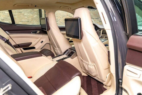 2016 Porsche Panamera