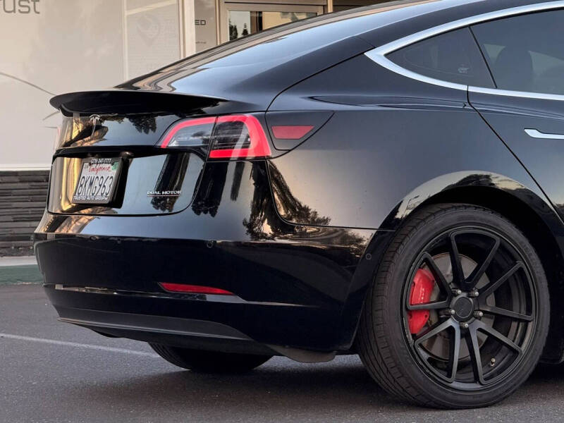 2019 Tesla Model 3 Performance