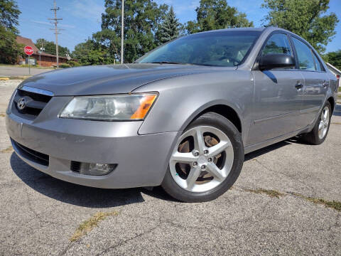 2008 Hyundai Sonata for sale at Car Castle in Zion IL