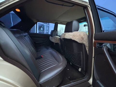 1984 Mercedes-Benz 300-Class 300 SD