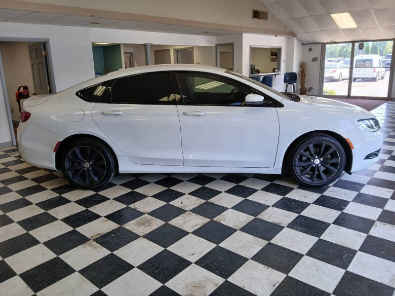 2016 Chrysler 200 S
