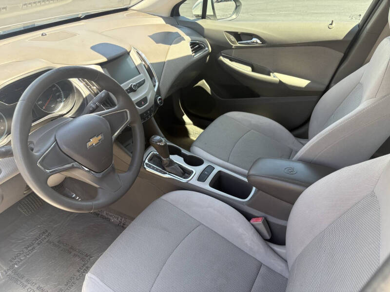 2018 Chevrolet Cruze LS Auto