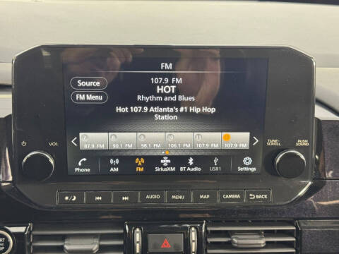 2022 Nissan Pathfinder SL