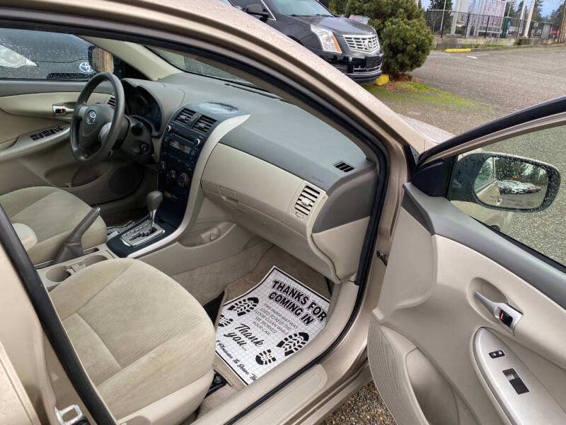 2010 Toyota Corolla LE