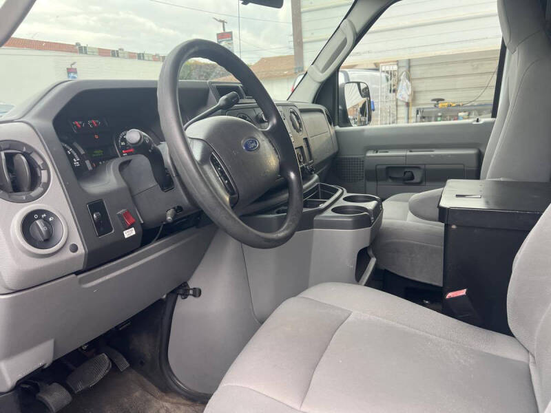 2013 Ford E-Series E-150