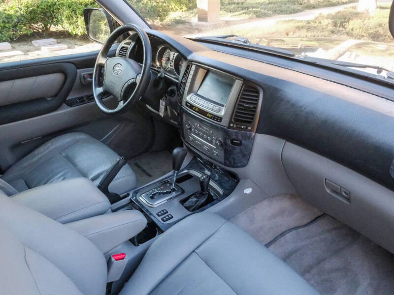 2005 Toyota Land Cruiser