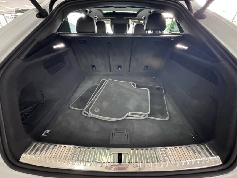 2019 Audi Q8 quattro Premium 55 TFSI