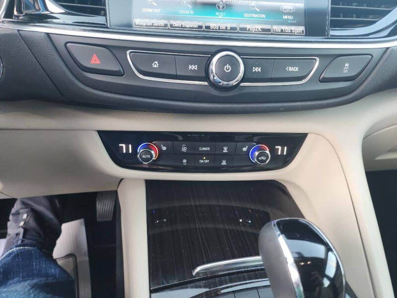 2018 Buick Regal Sportback Essence