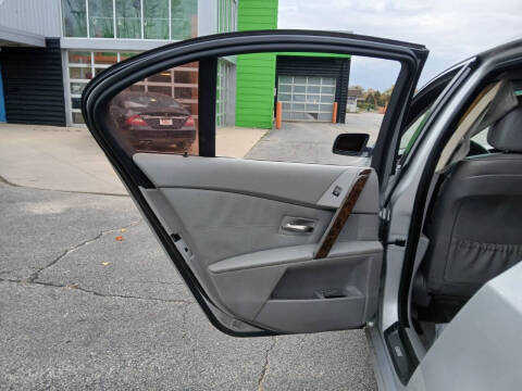 2004 BMW 5 Series 525i