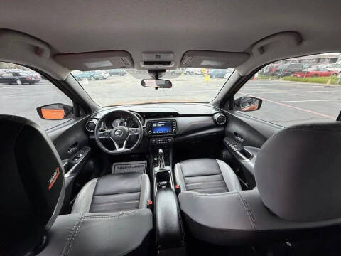 2021 Nissan Kicks SR