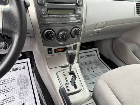 2011 Toyota Corolla LE