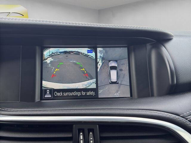 2019 Infiniti QX30 Essential