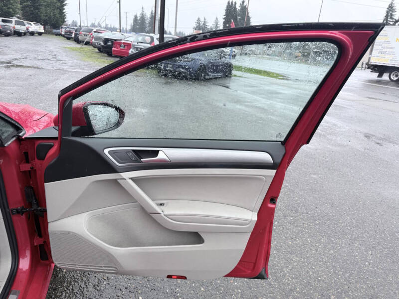 2015 Volkswagen Golf TSI S