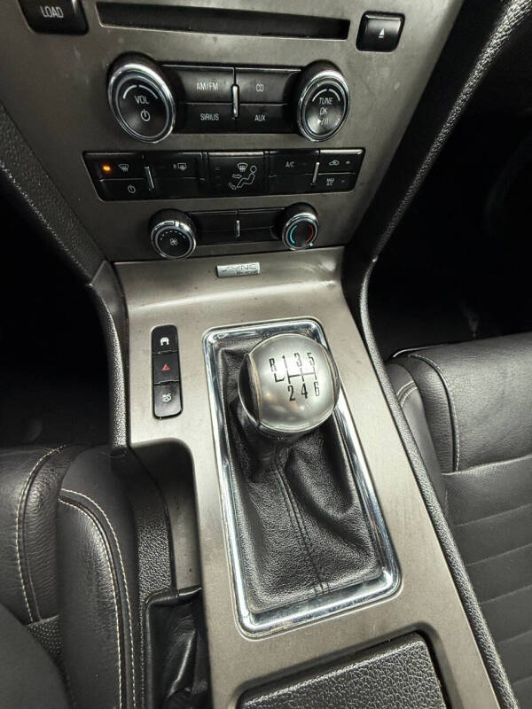 2011 Ford Mustang V6 Premium