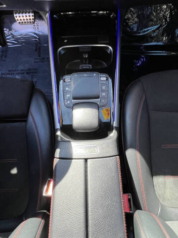 2022 Mercedes-Benz GLB GLB 250