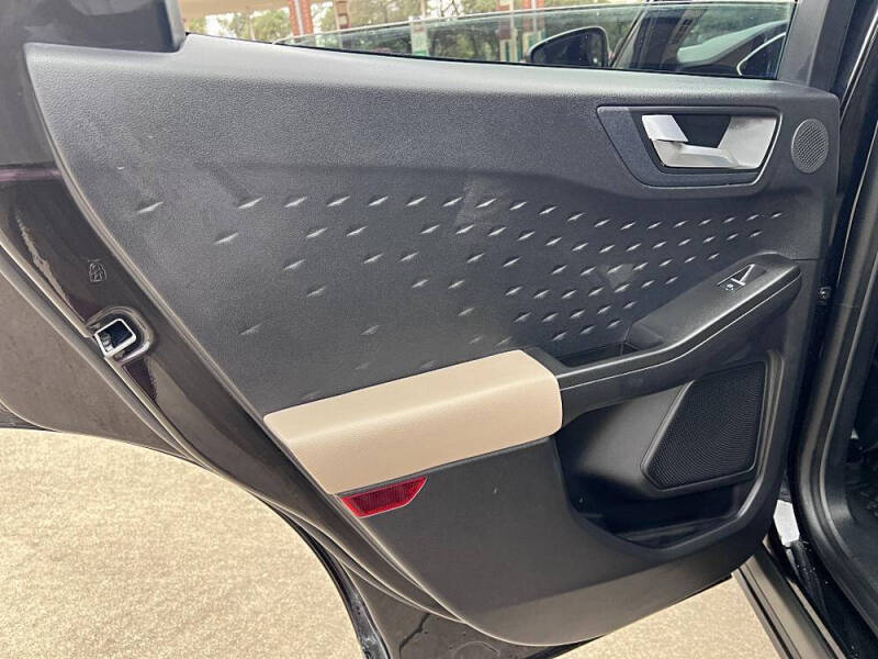 2020 Ford Escape Hybrid Titanium