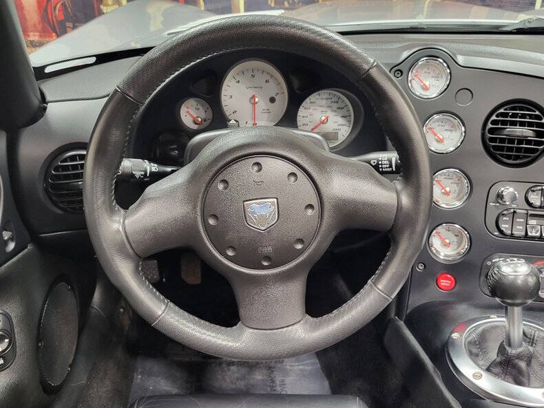 2005 Dodge Viper SRT-10