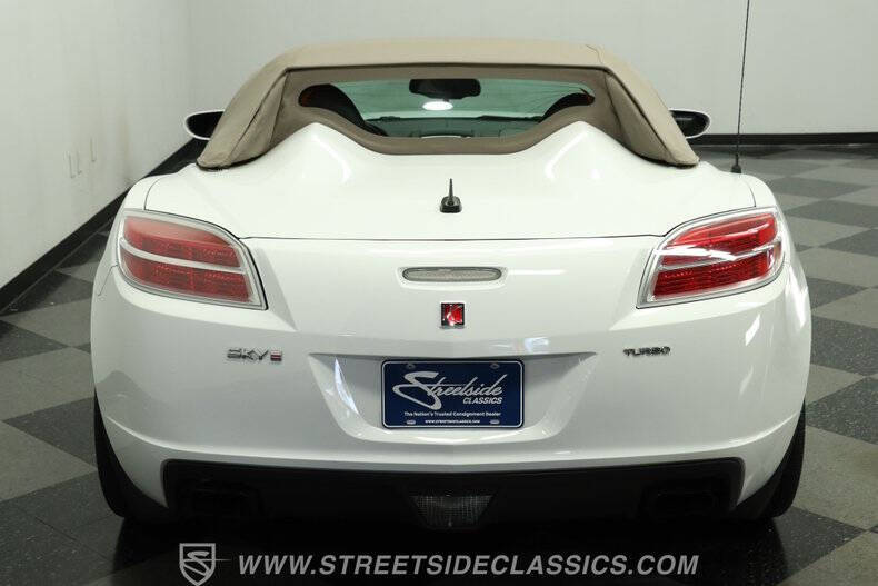 2009 Saturn SKY Red Line