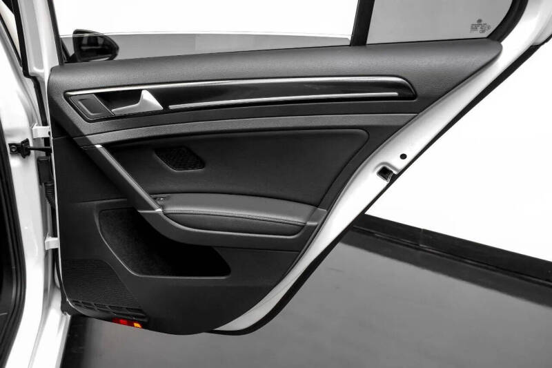 2019 Volkswagen Golf R 4Motion