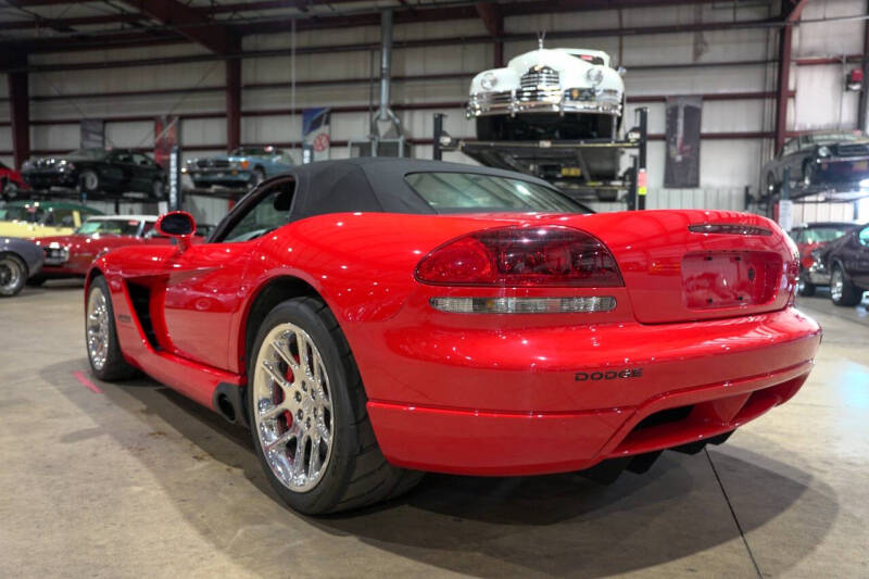 2004 Dodge Viper SRT-10
