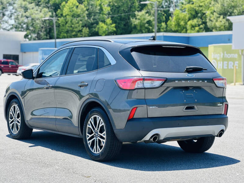 2020 Ford Escape SEL