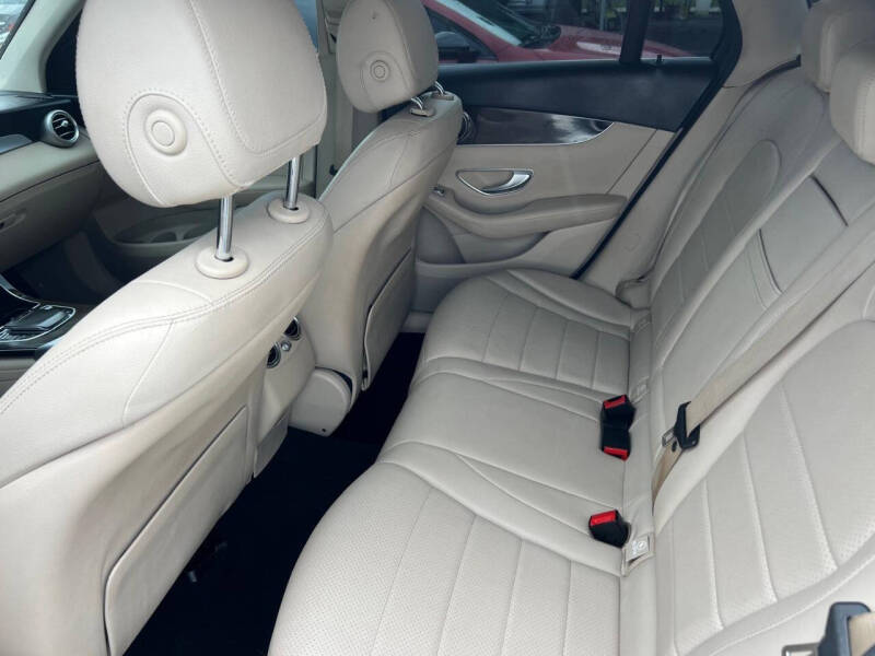 2022 Mercedes-Benz GLC GLC 300