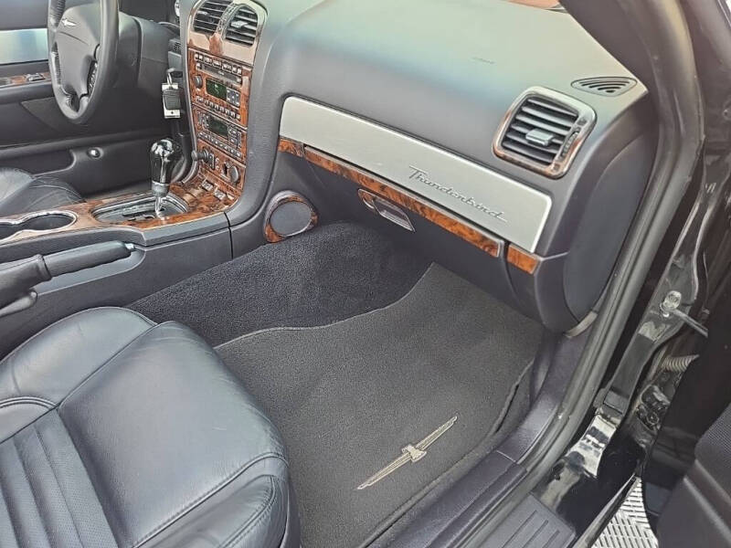 2003 Ford Thunderbird