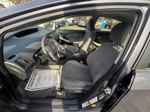 2013 Toyota Prius Two