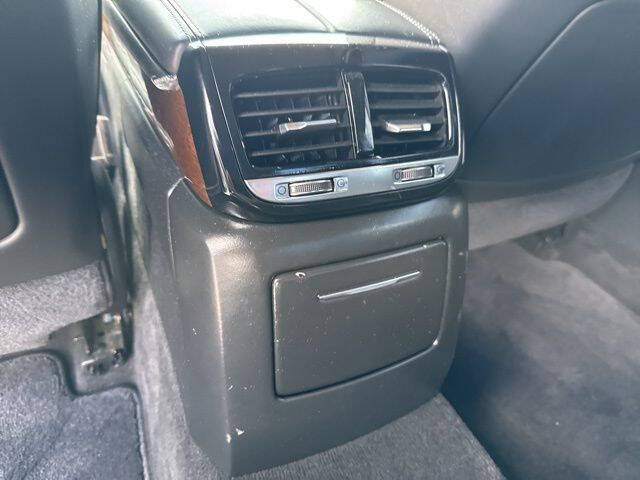 2018 Genesis G90