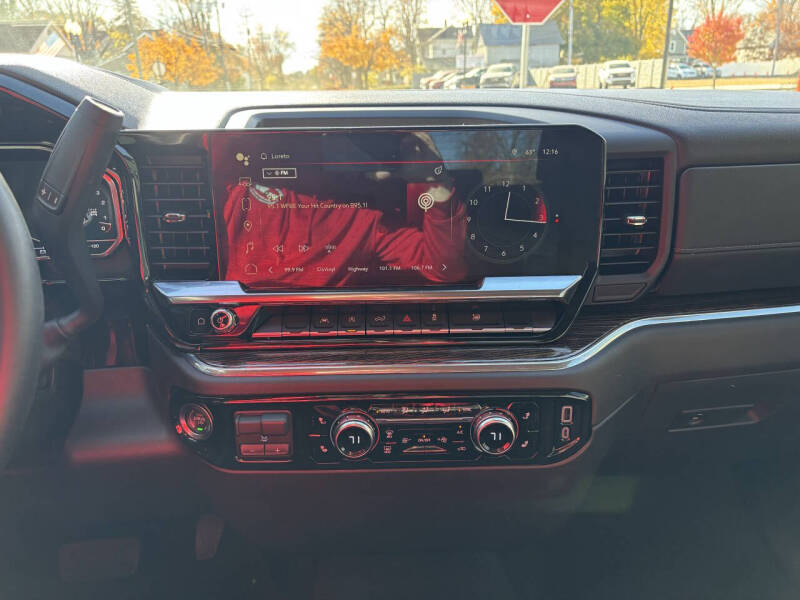 2024 GMC Sierra 1500 SLE