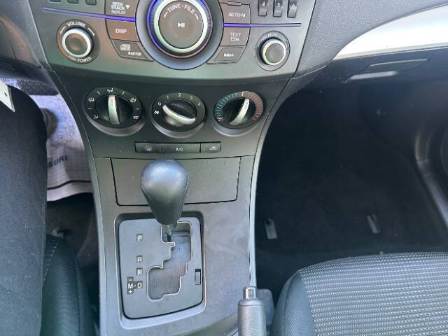 2013 Mazda MAZDA3 i SV