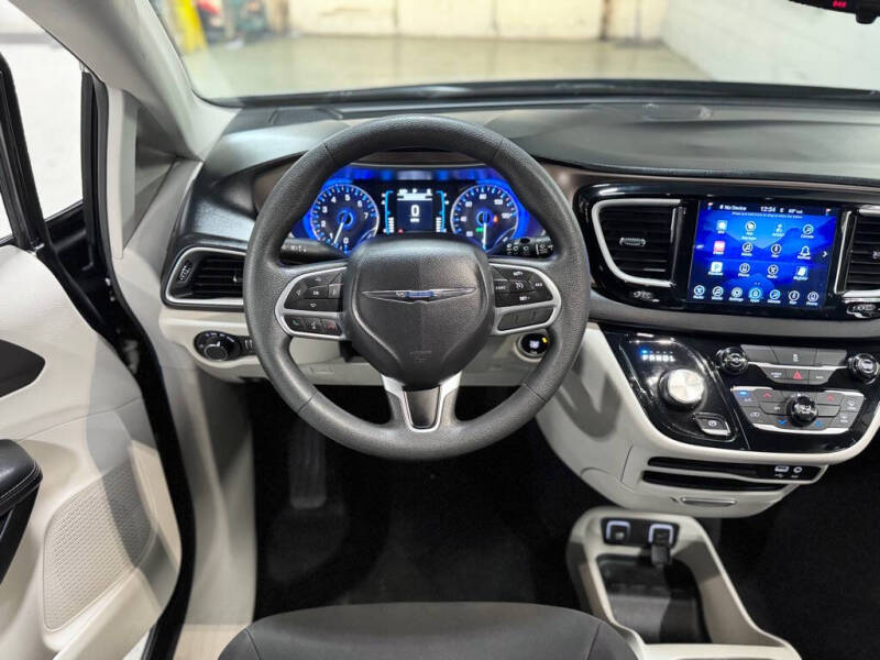 2017 Chrysler Pacifica Touring