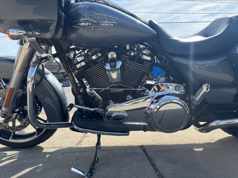 2021 Harley-Davidson Road Glide FLTRX