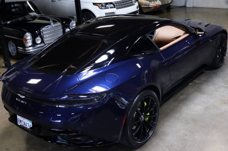 2019 Aston Martin DB11 AMR