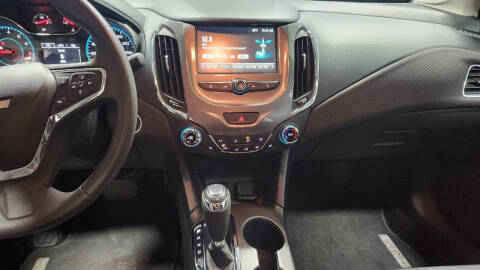 2017 Chevrolet Cruze LT Auto