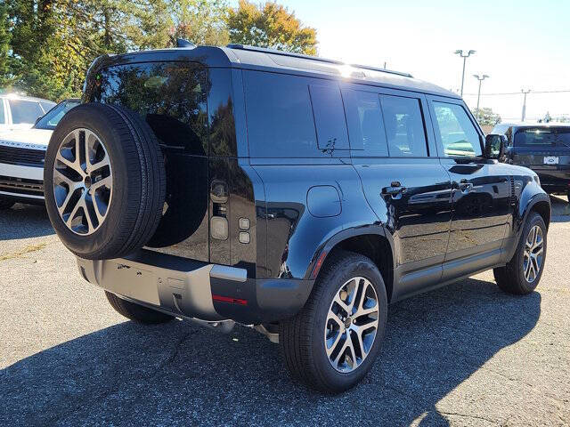 2026 Land Rover Defender 110 P300 S